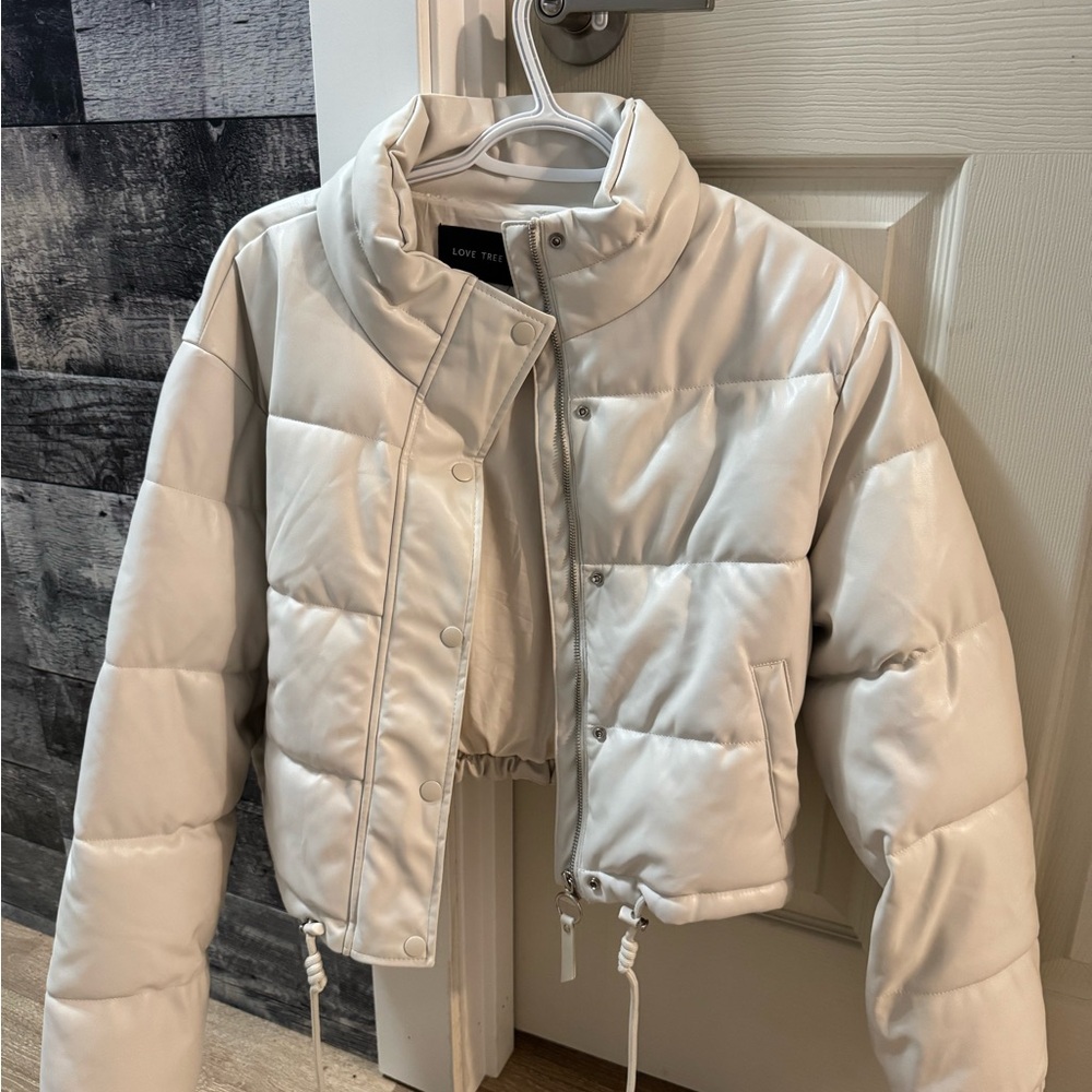 Love Tree Women's Cream Puffer Jacket